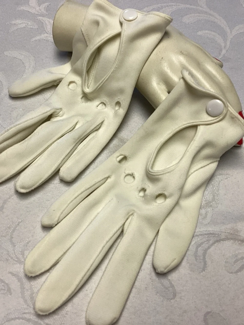 HUGE LOT LADIES VINTAGE GLOVES. MUST SEE RESALE GALORE 💙💙💙💙